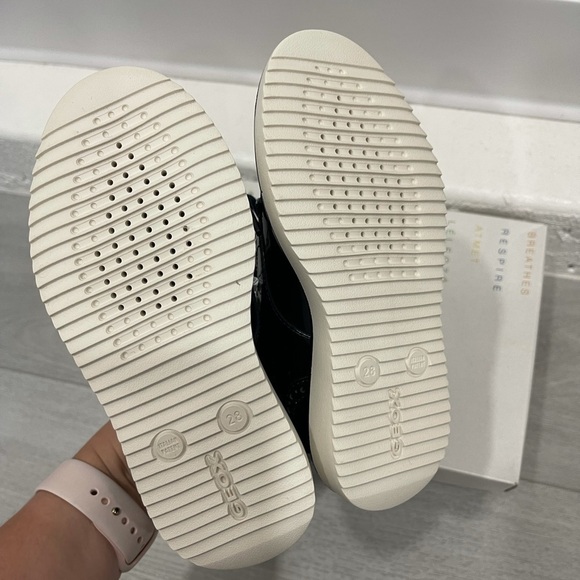 Geox Respira Thymar Navy Lace-Up Sneaker Patent 28 - Picture 4 of 7